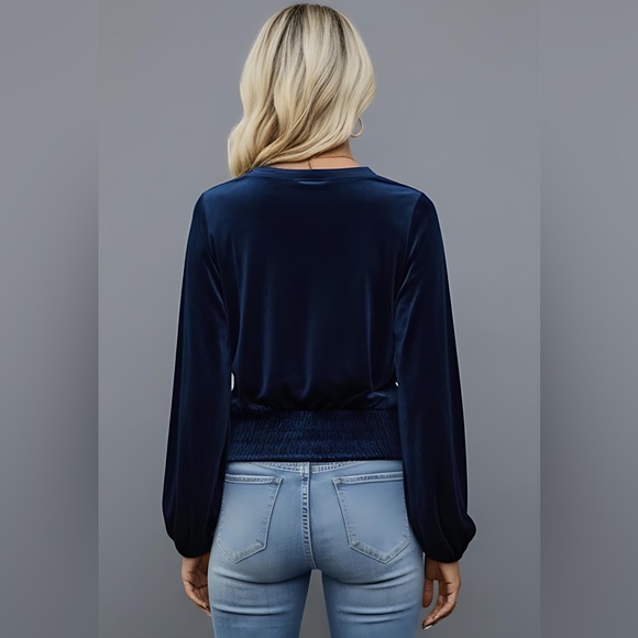 Blue Notched Neckline Lantern Sleeve - Picture 4 of 9